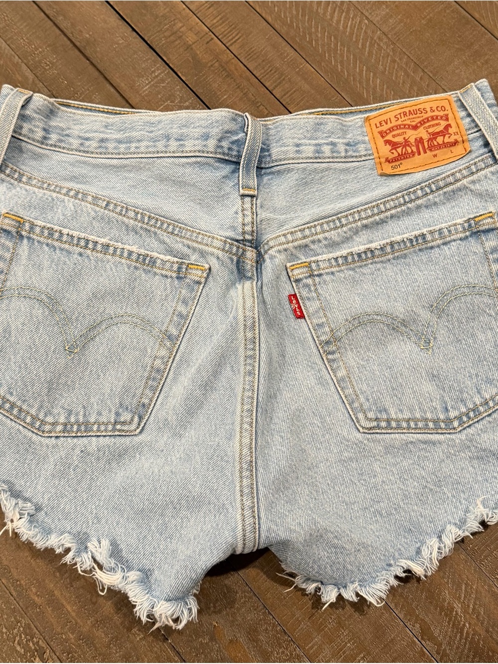 Levi’s 501 Original Cutoff Denim Shorts – W29